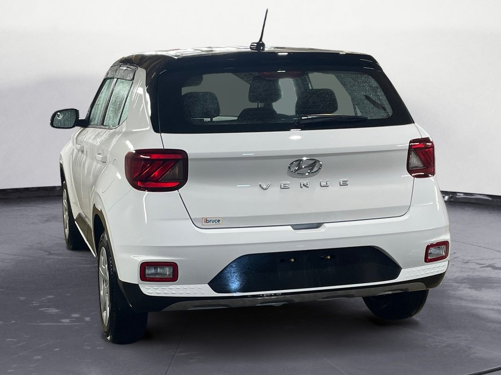 Hyundai Venue ESSENTIAL 2024