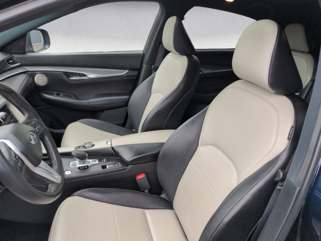 2023 Infiniti QX55 Fully loaded LOW KMS!