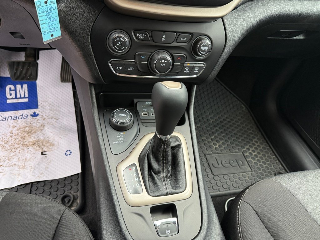 2014 Jeep Cherokee SPORT