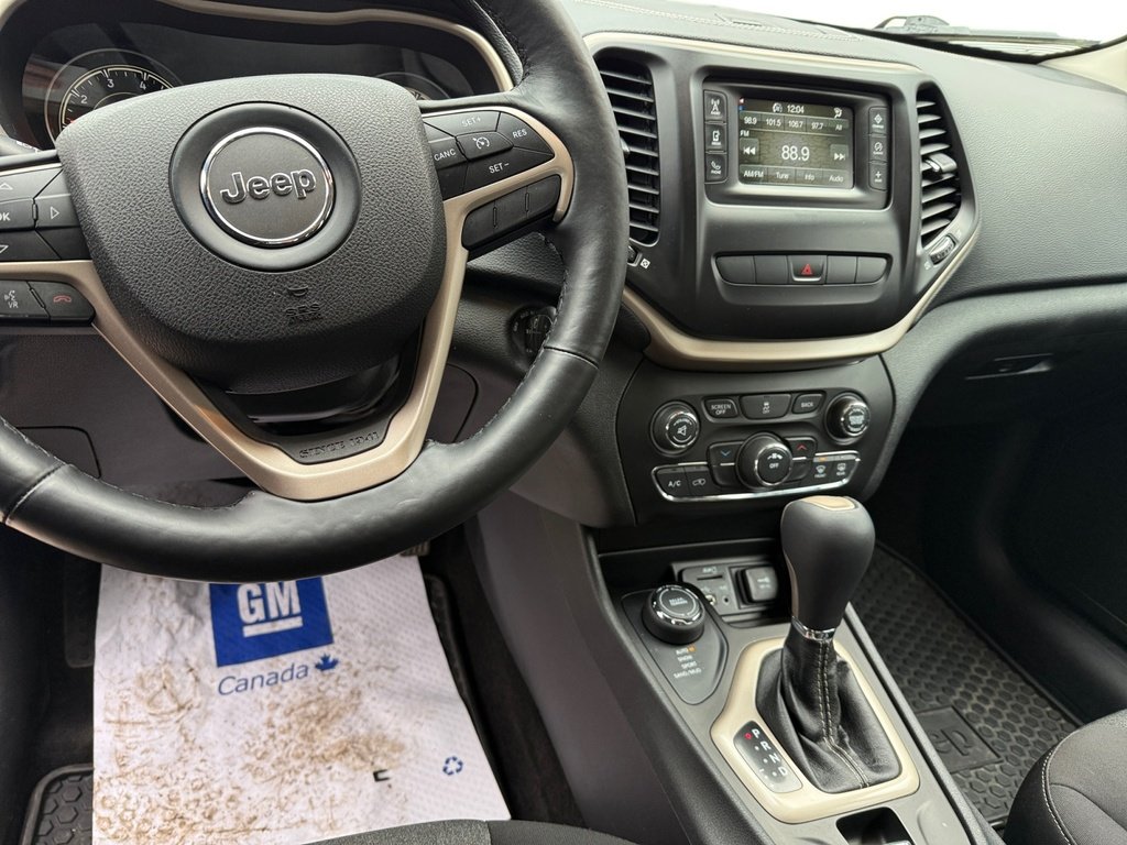 2014 Jeep Cherokee SPORT