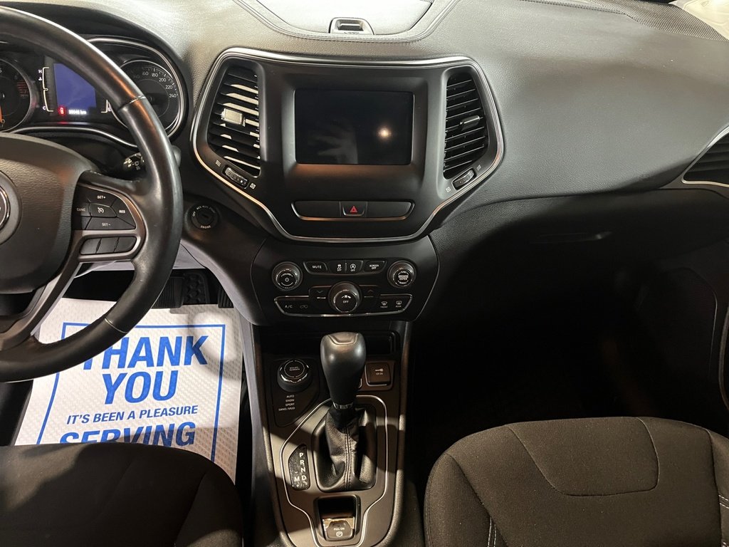 2021 Jeep Cherokee SPORT