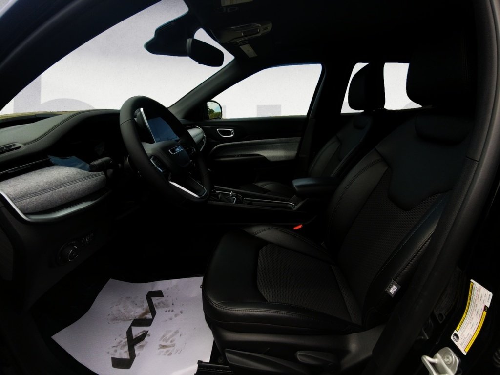 2025 Jeep Compass NORTH