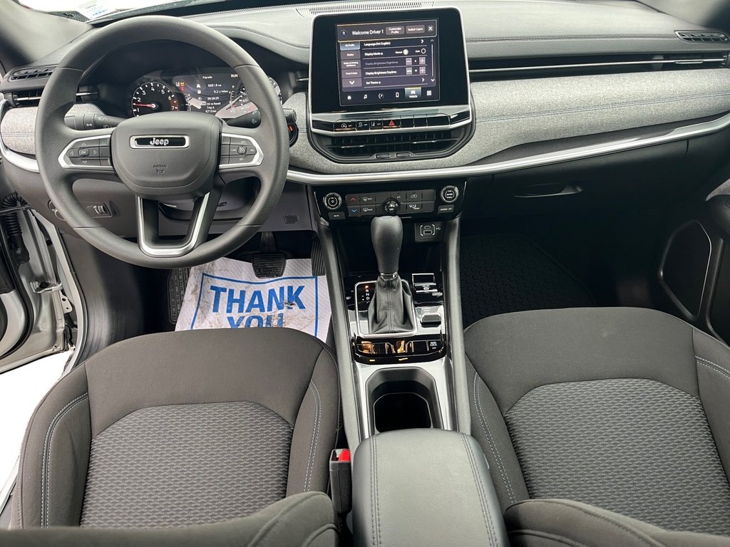 2025 Jeep Compass SPORT