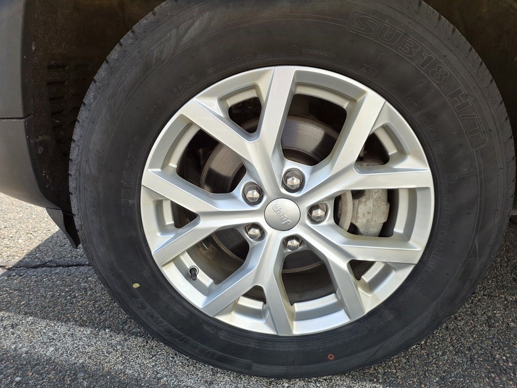 Jeep Grand Cherokee LIMITED 2023