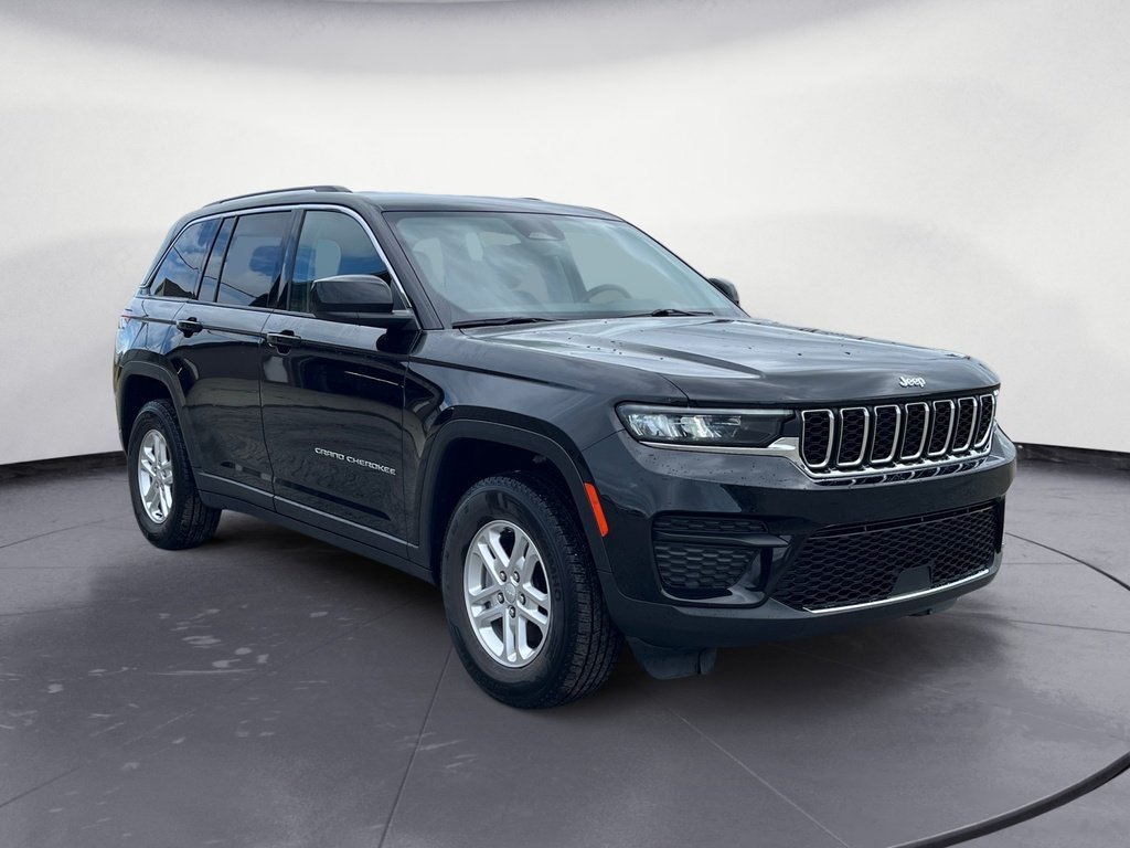 Jeep Grand Cherokee LAREDO 2023