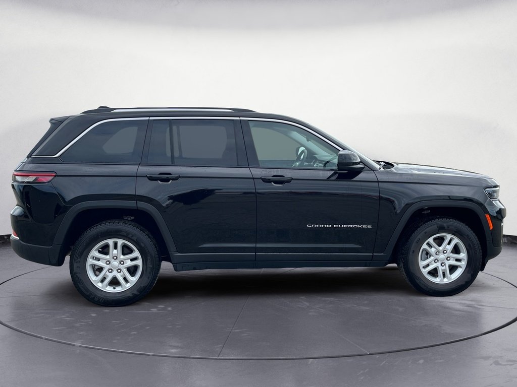 Jeep Grand Cherokee LAREDO 2023