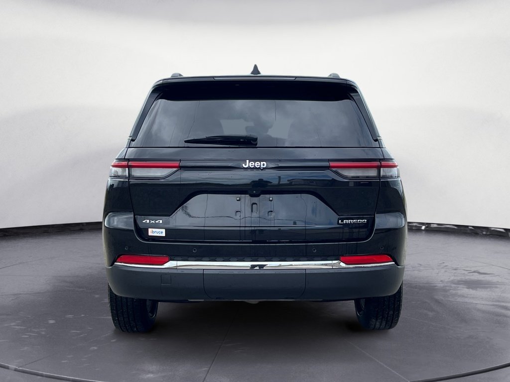 Jeep Grand Cherokee LAREDO 2023