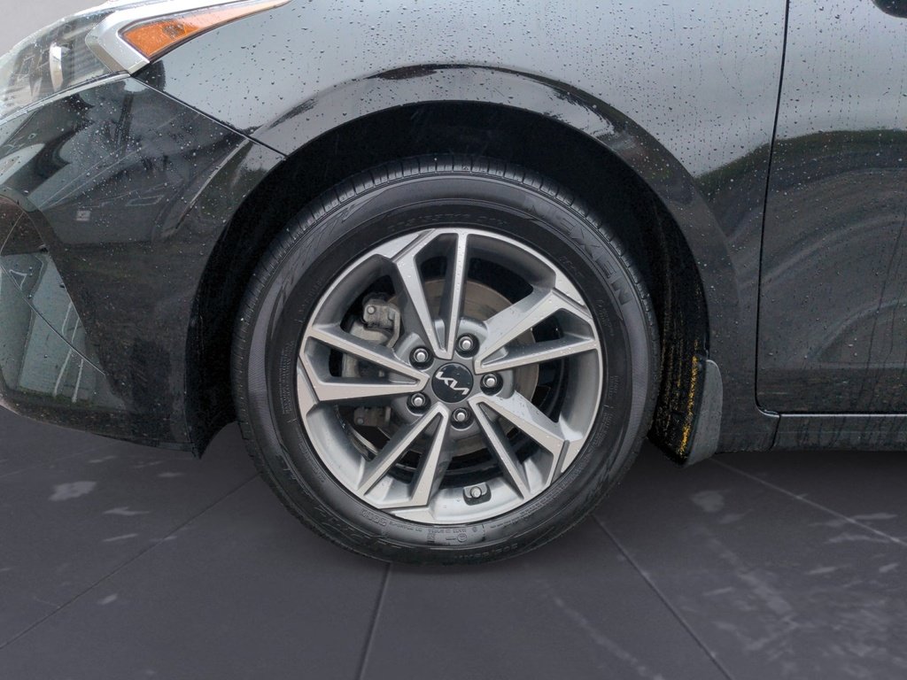 Kia Forte5 EX 2024