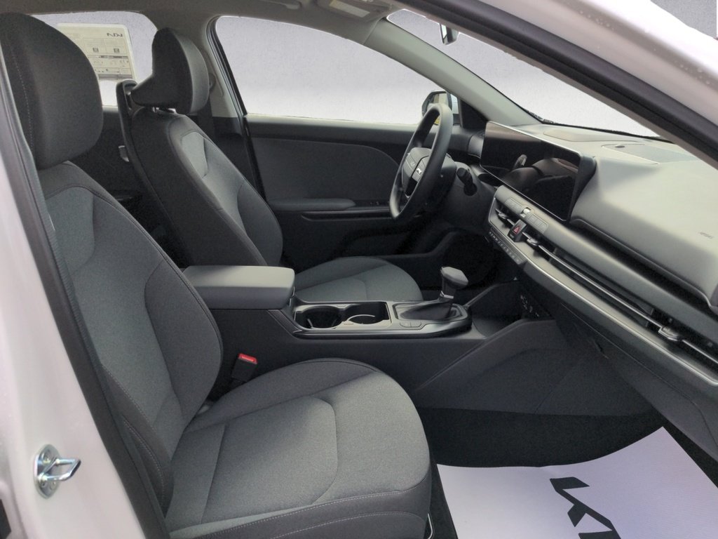 2025 Kia K4 BASE