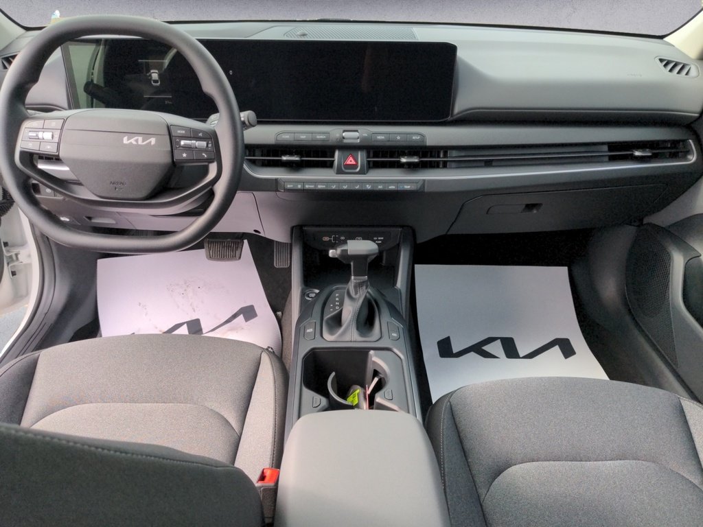 2025 Kia K4 BASE