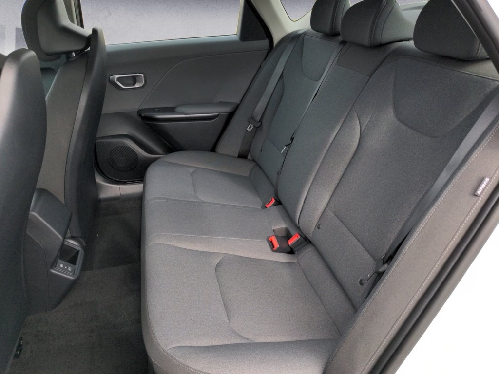 2025 Kia K4 BASE