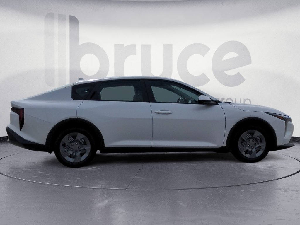 2025 Kia K4 BASE