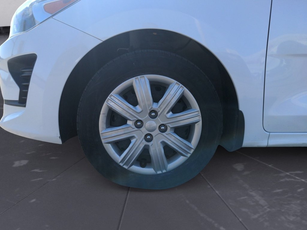 2022 Kia Rio 5-door LX+