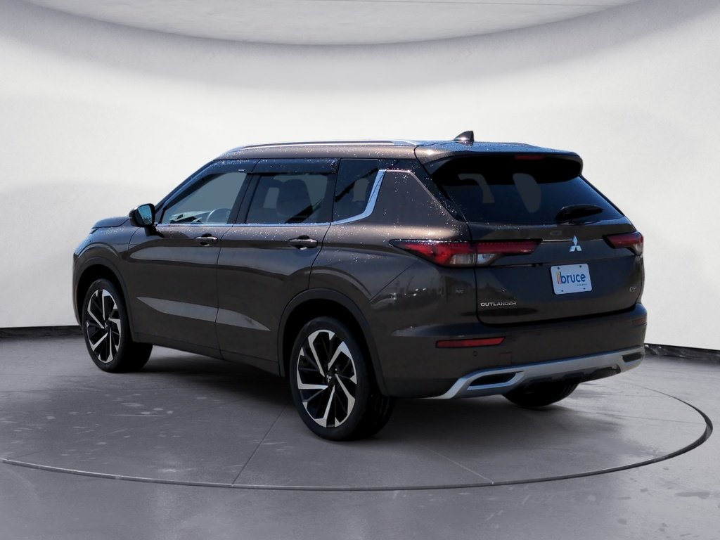 2023 Mitsubishi Outlander SE