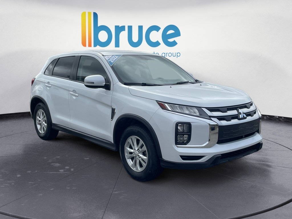 2022 Mitsubishi RVR SE