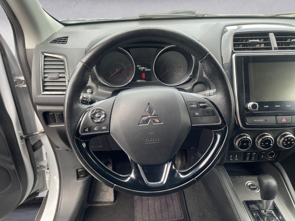 2022 Mitsubishi RVR SE