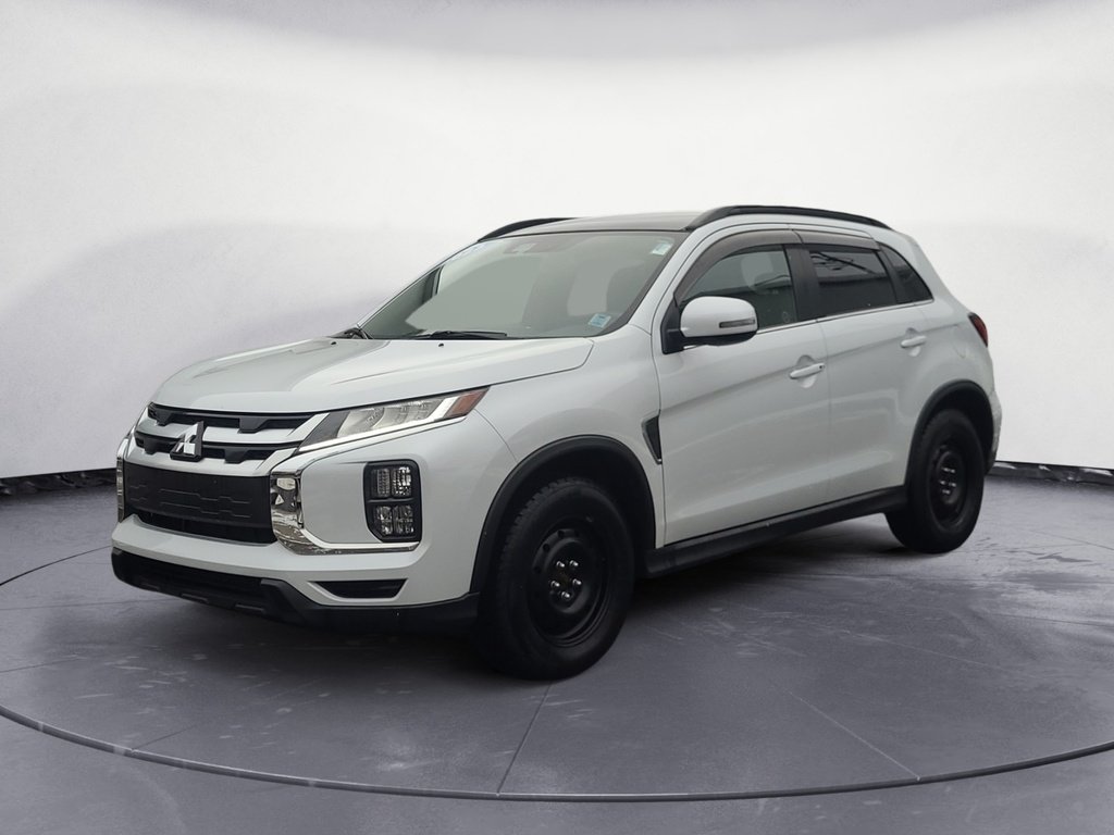 2023 Mitsubishi RVR SE