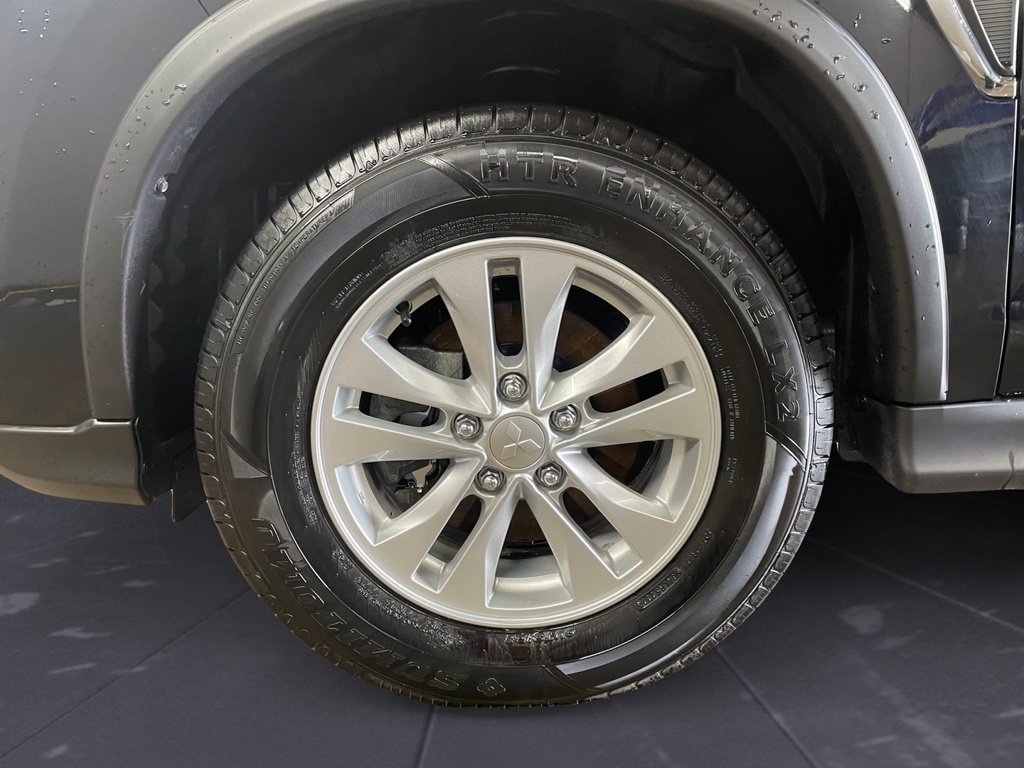 Mitsubishi RVR SE 2024