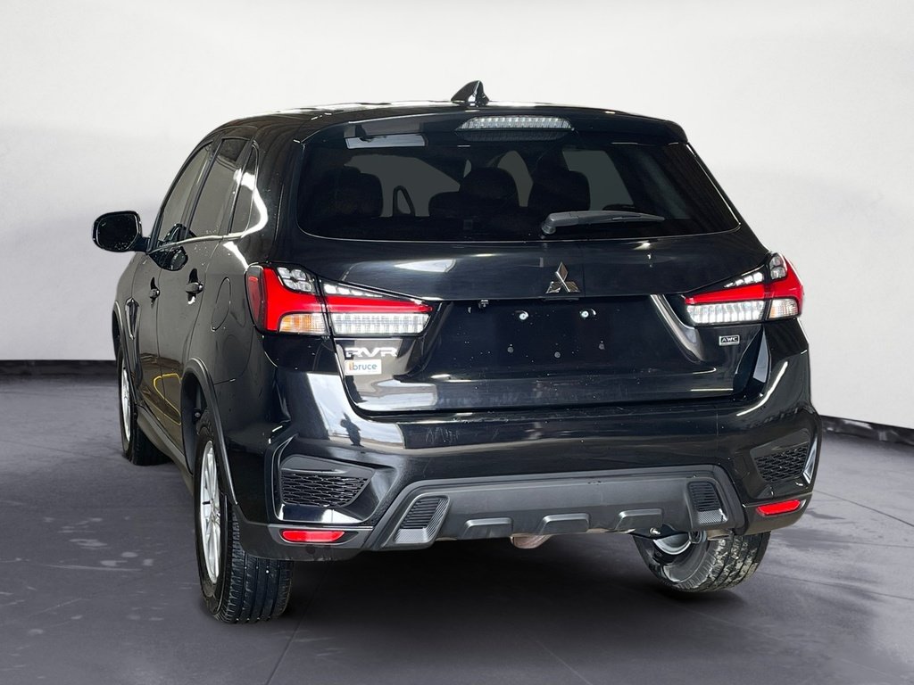 Mitsubishi RVR SE 2024