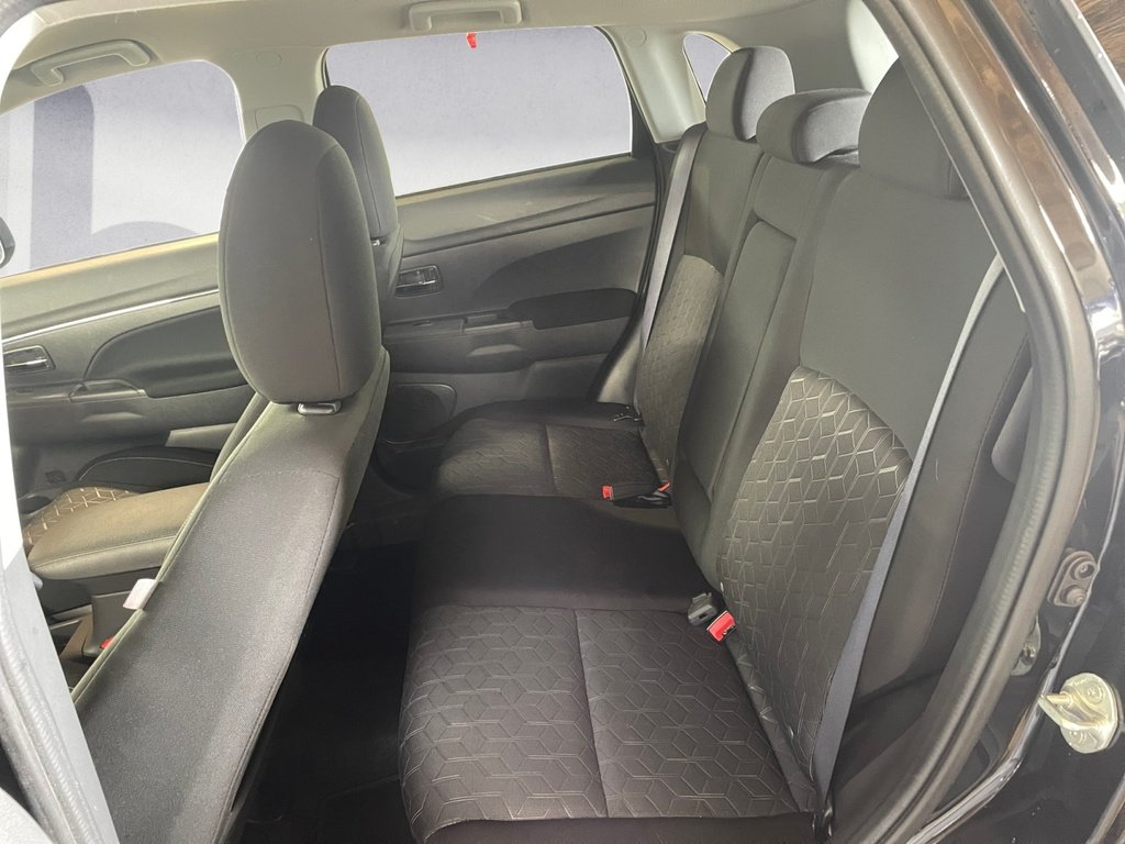 Mitsubishi RVR SE 2024