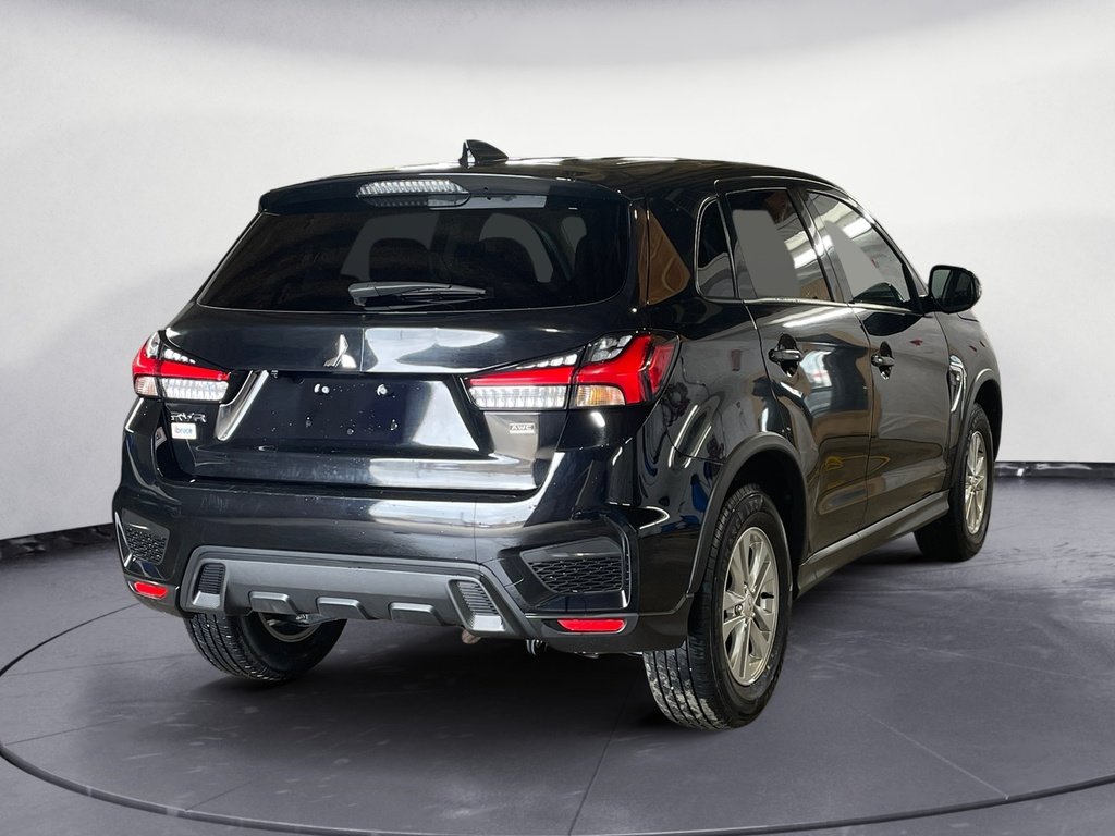 Mitsubishi RVR SE 2024