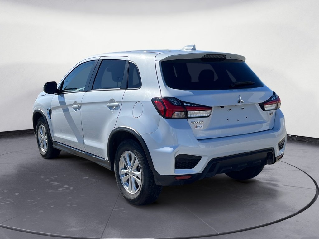 2024 Mitsubishi RVR SE