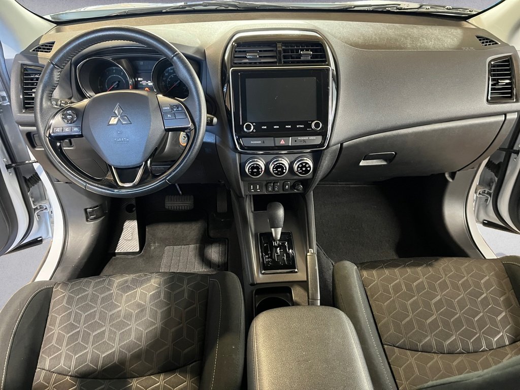 2024 Mitsubishi RVR SE