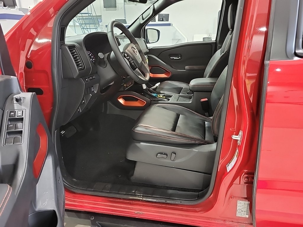 2024 Nissan Frontier PRO-4X - Luxury 4x4 !