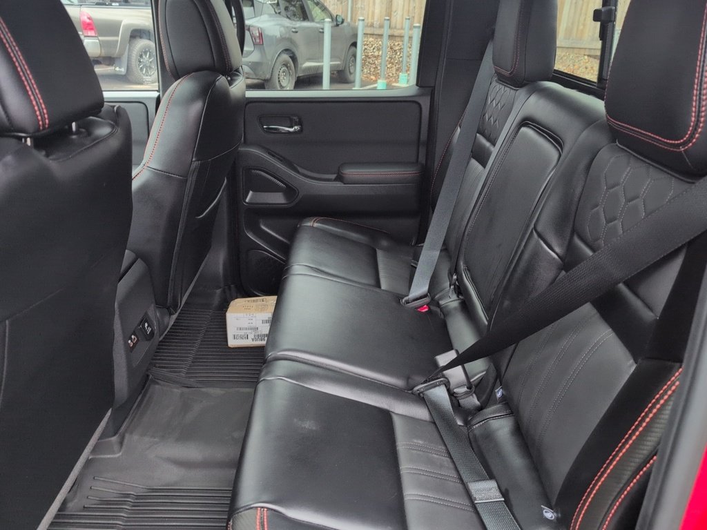 2024 Nissan Frontier PRO-4X - Luxury 4x4 !