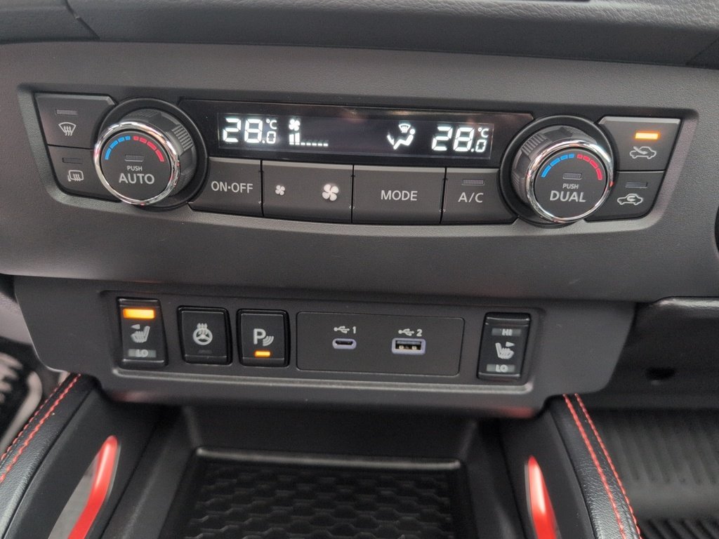 2024 Nissan Frontier PRO-4X - Luxury 4x4 !