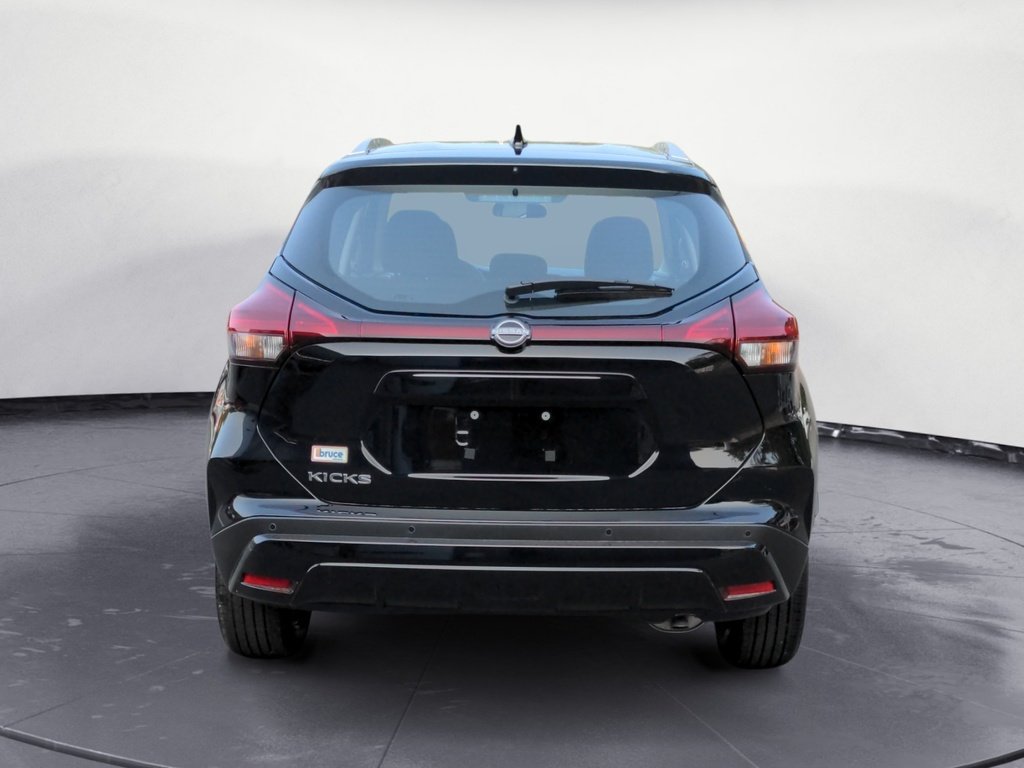 2025 Nissan Kicks Play SV! Demo Special!