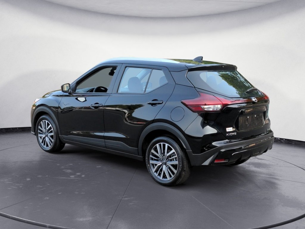 2025 Nissan Kicks Play SV! Demo Special!