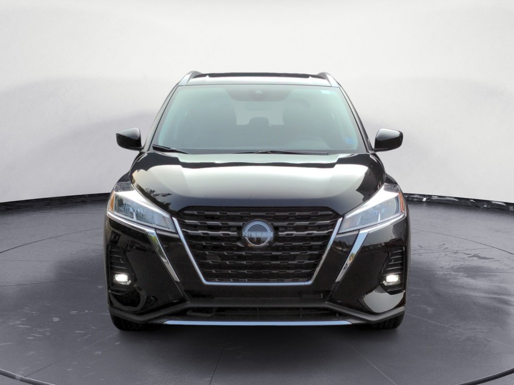 2025 Nissan Kicks Play SV! Demo Special!