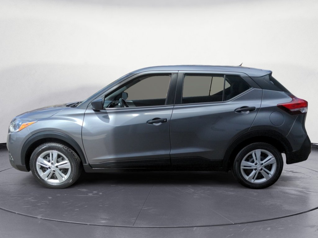 Nissan Kicks S LOW KMS 2019