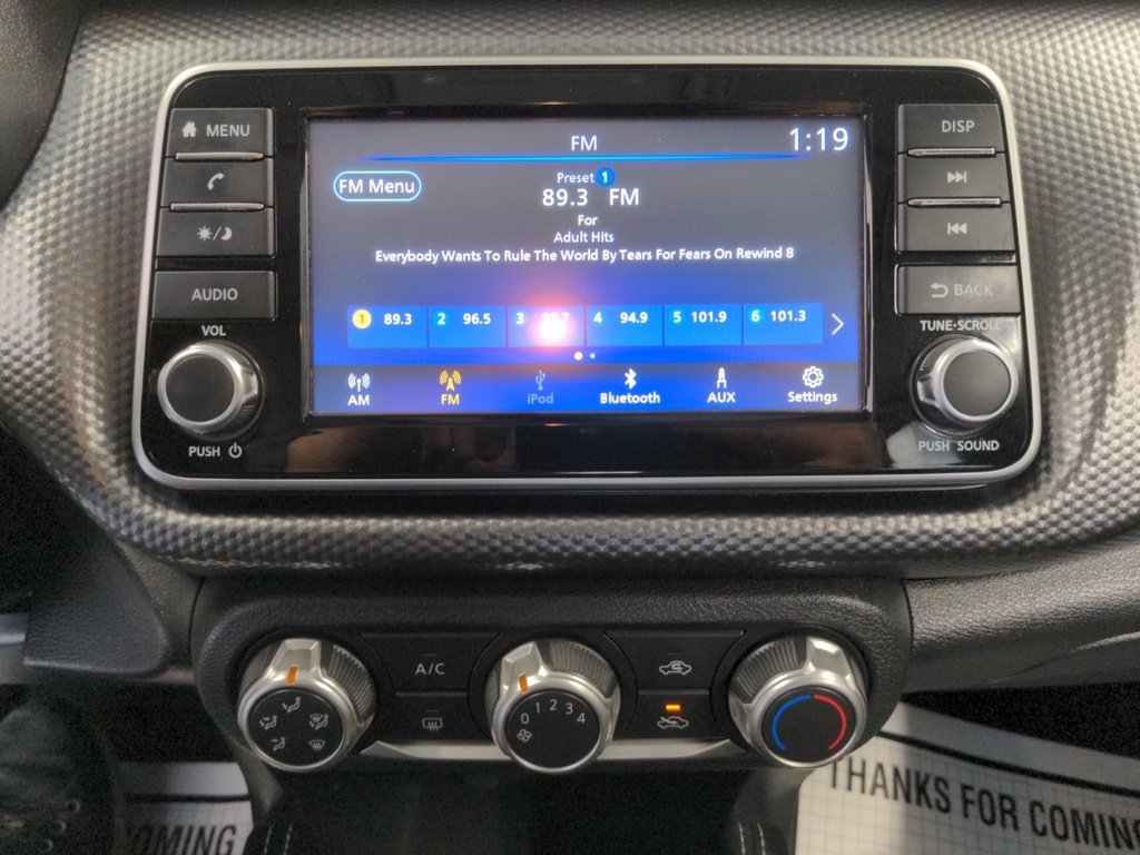 Nissan Kicks S LOW KMS 2019