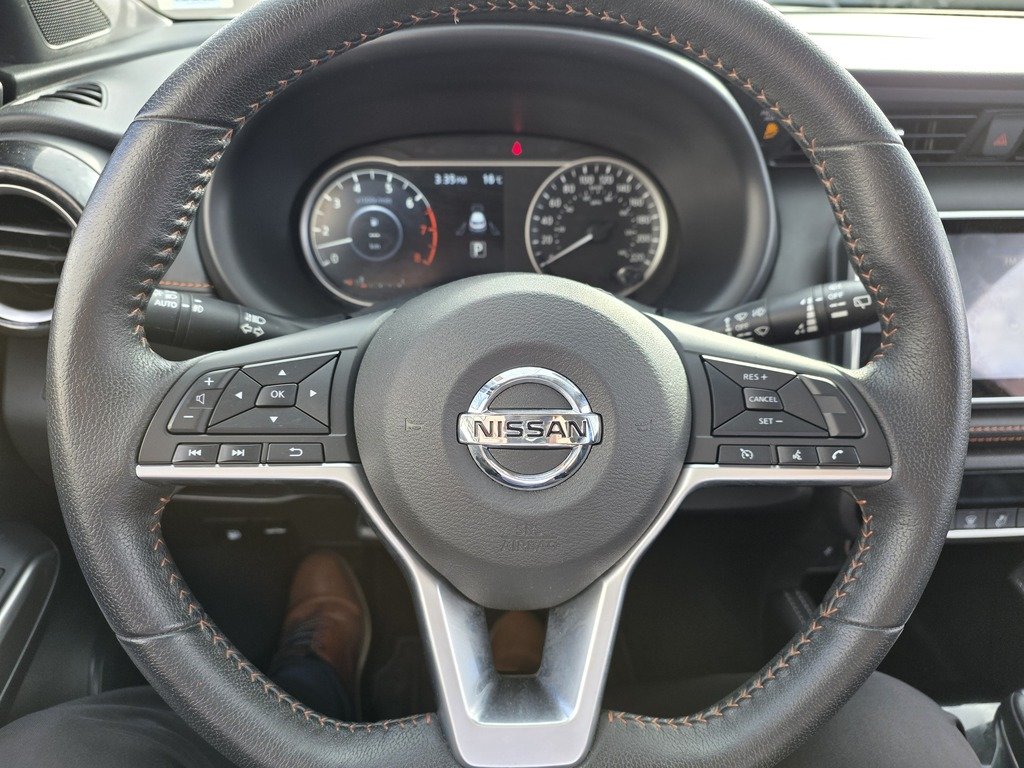 2019 Nissan Kicks SR