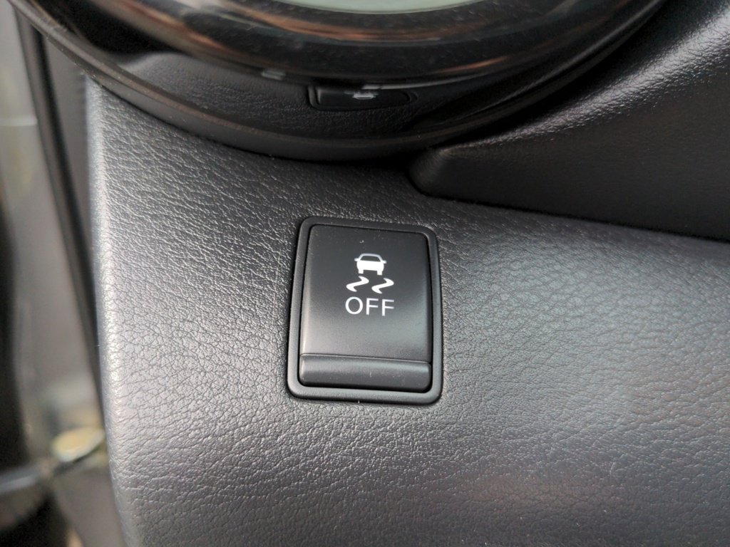 2019 Nissan Kicks SR!