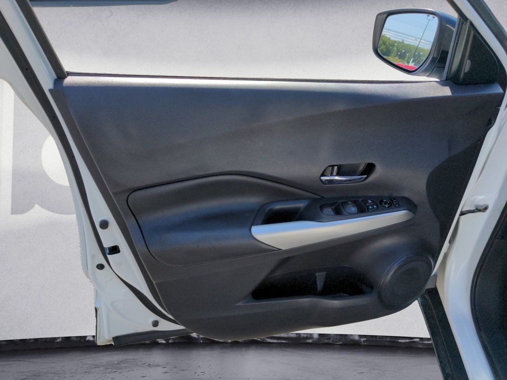 2020 Nissan Kicks SR LOW KMS!