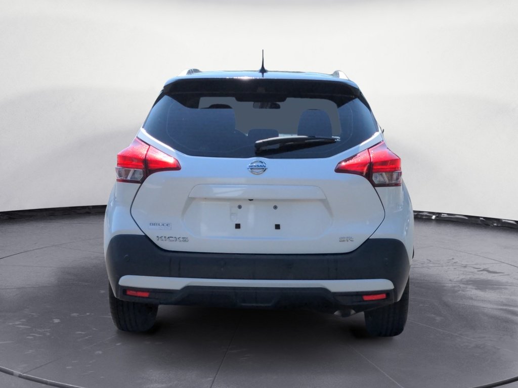 2020 Nissan Kicks SR LOW KMS!
