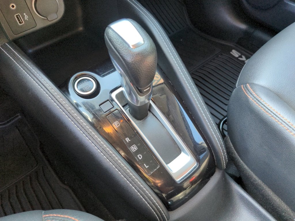 2020 Nissan Kicks SR LOW KMS!