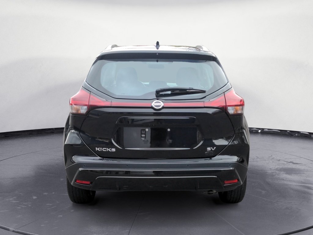 Nissan Kicks SV LOW KMS! 2021