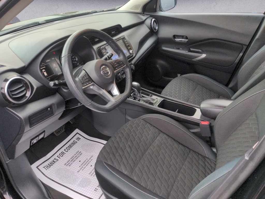 Nissan Kicks SV LOW KMS! 2021