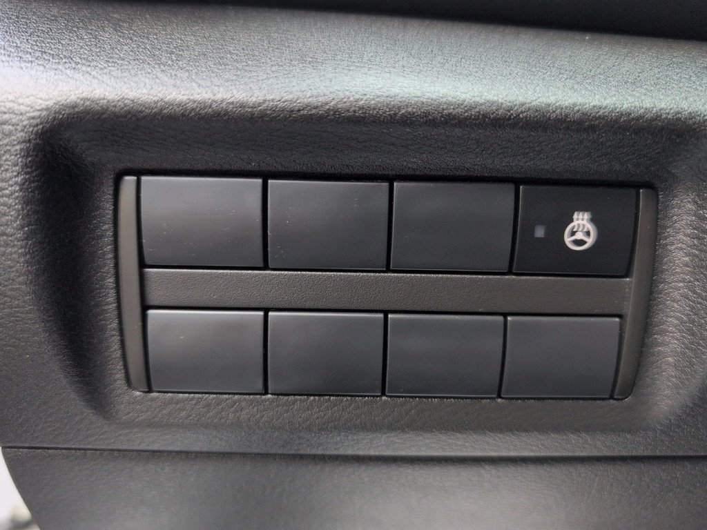 2021 Nissan Kicks SR LOW KMS