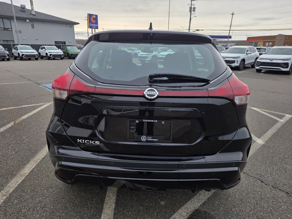 2021 Nissan Kicks S