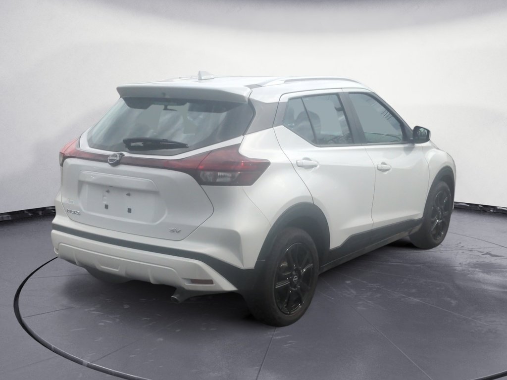 2022 Nissan Kicks SV PREM