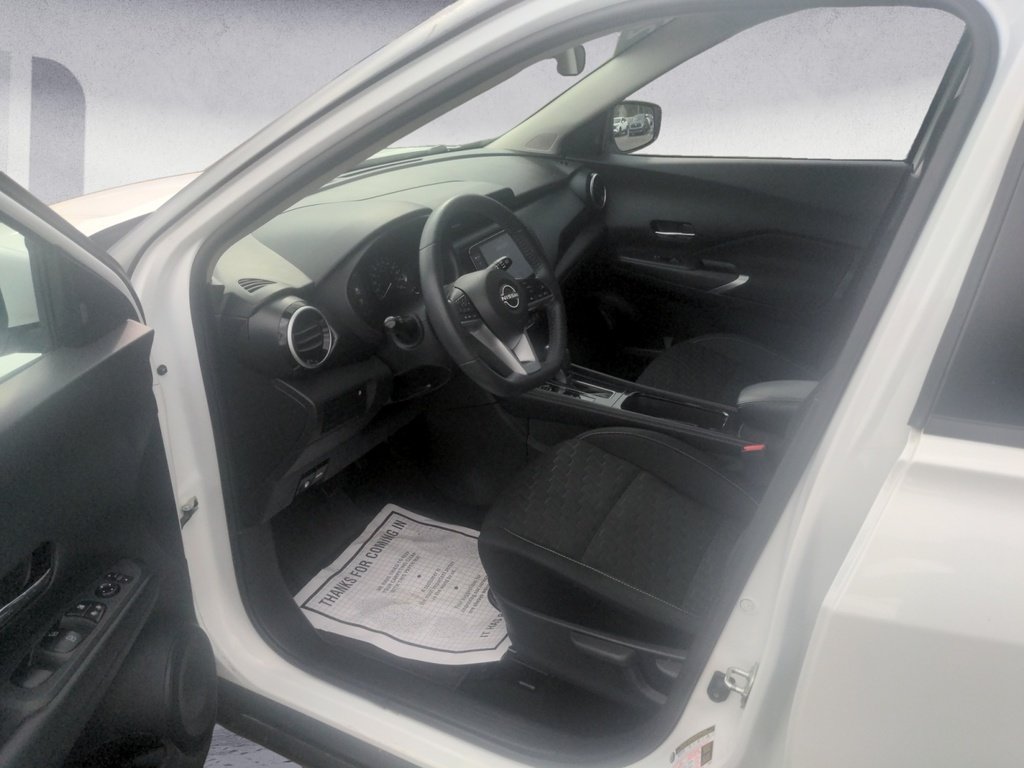2022 Nissan Kicks SV PREM