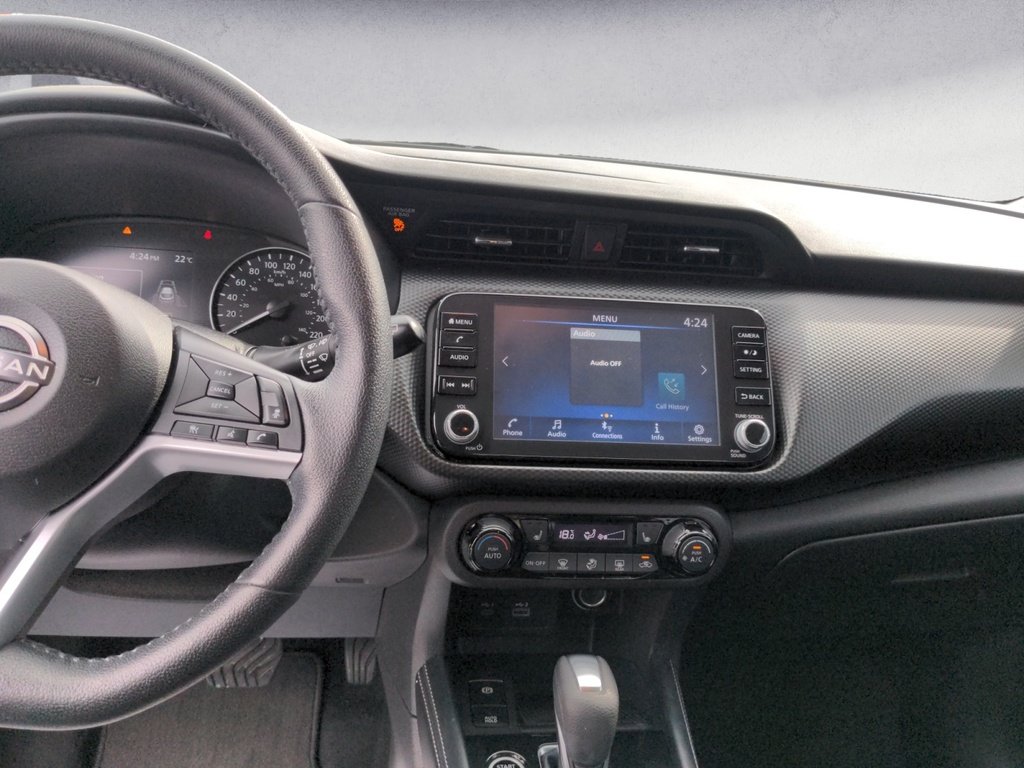 2022 Nissan Kicks SV PREM