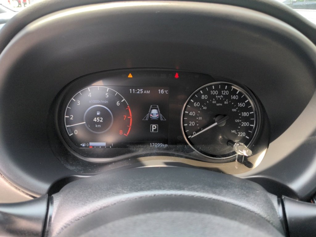 2024 Nissan Kicks SR Premium LOW KMS!!