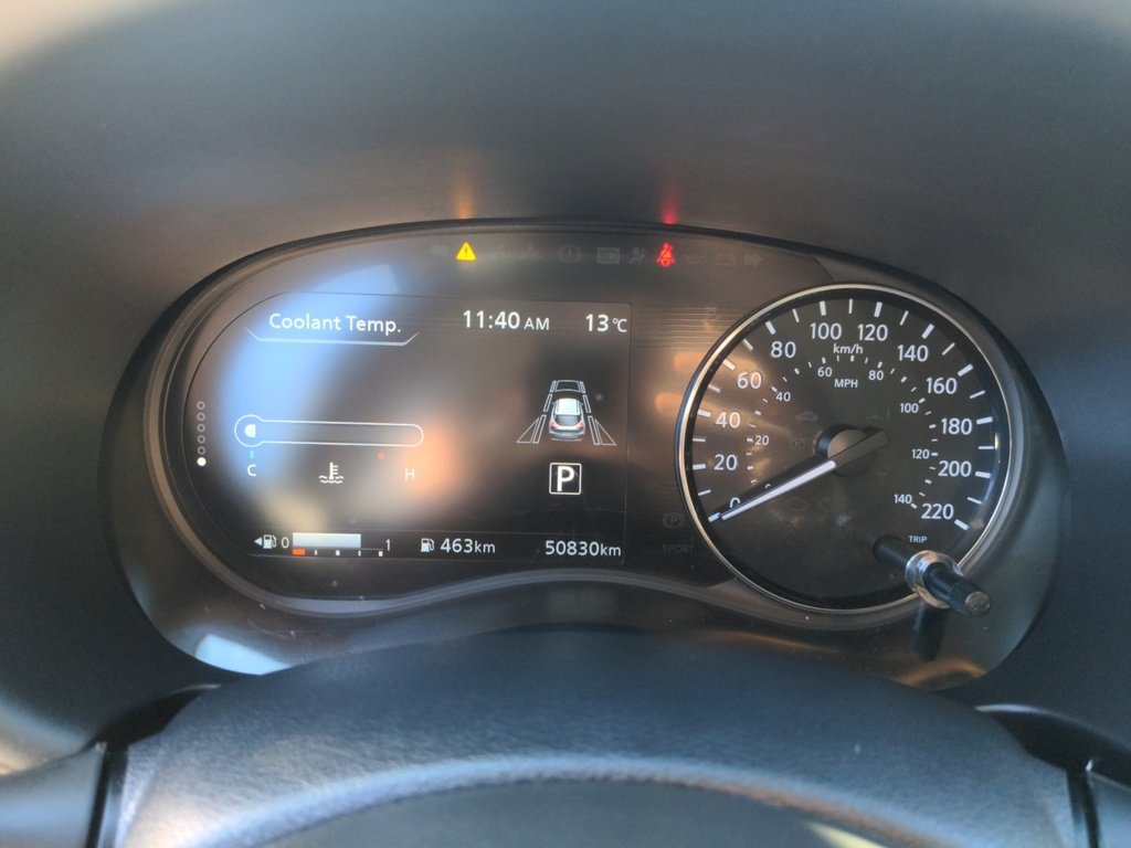 Nissan Kicks SR ! LOW KMS! Black Rims ! 2024