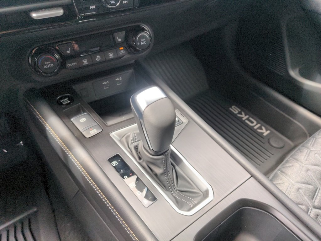 Nissan Kicks SV AWD! Manager Special ! 2025